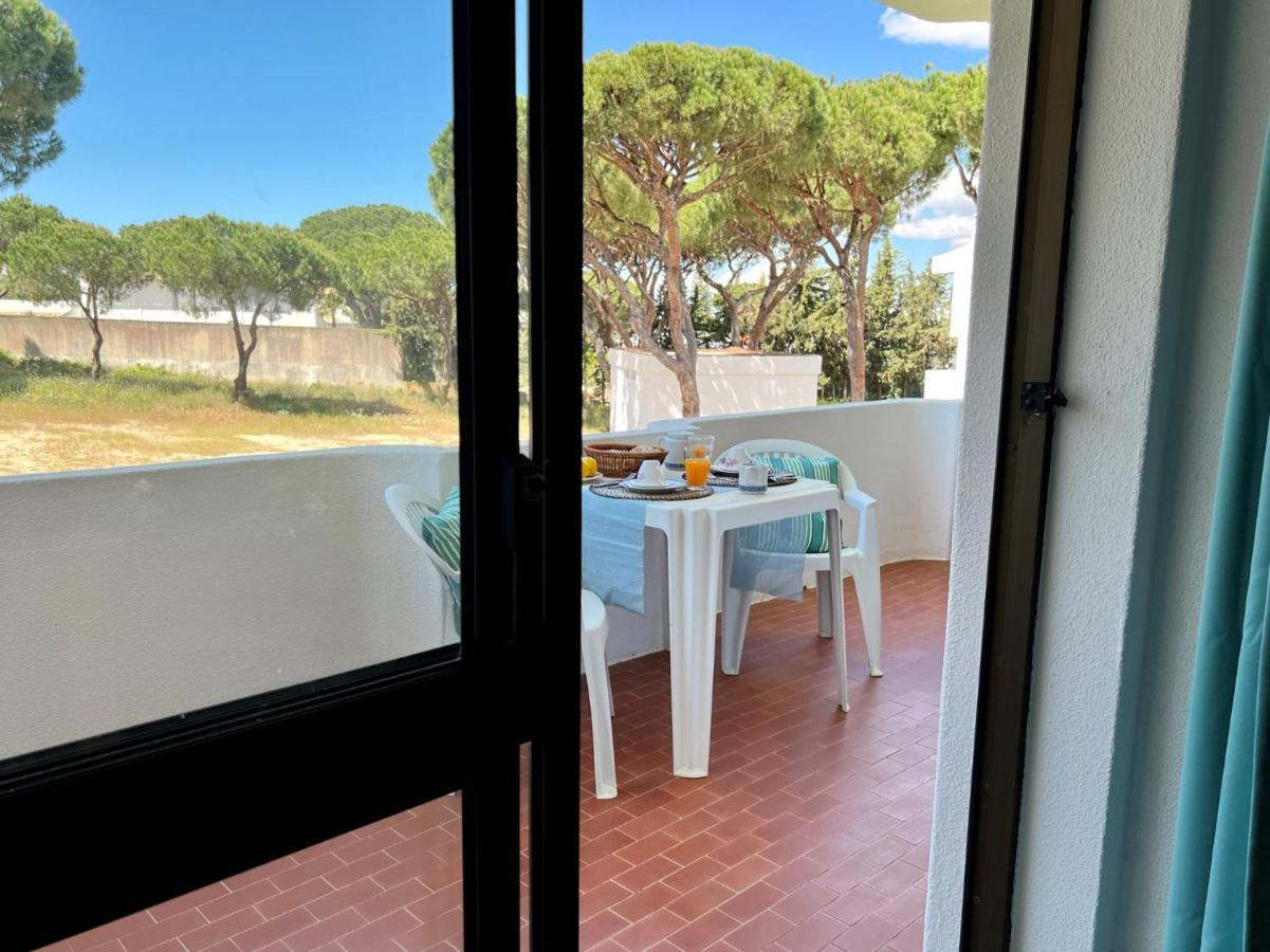 Vilamoura Cosy 3 With Pool By Homing Lejlighed Eksteriør billede